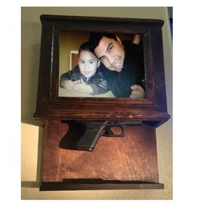 Picture Frame with Hidden compartment